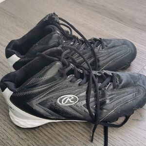 Rawlings Men's Cleats high tops Size 9. EUC